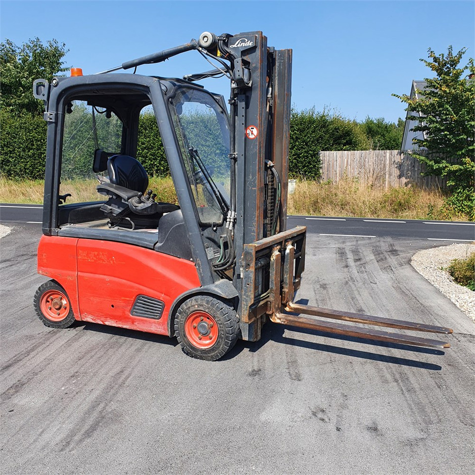 Linde H16 P-01 - Heftruck: afbeelding 1 Linde H16 P-01 - Heftruck: afbeelding 1