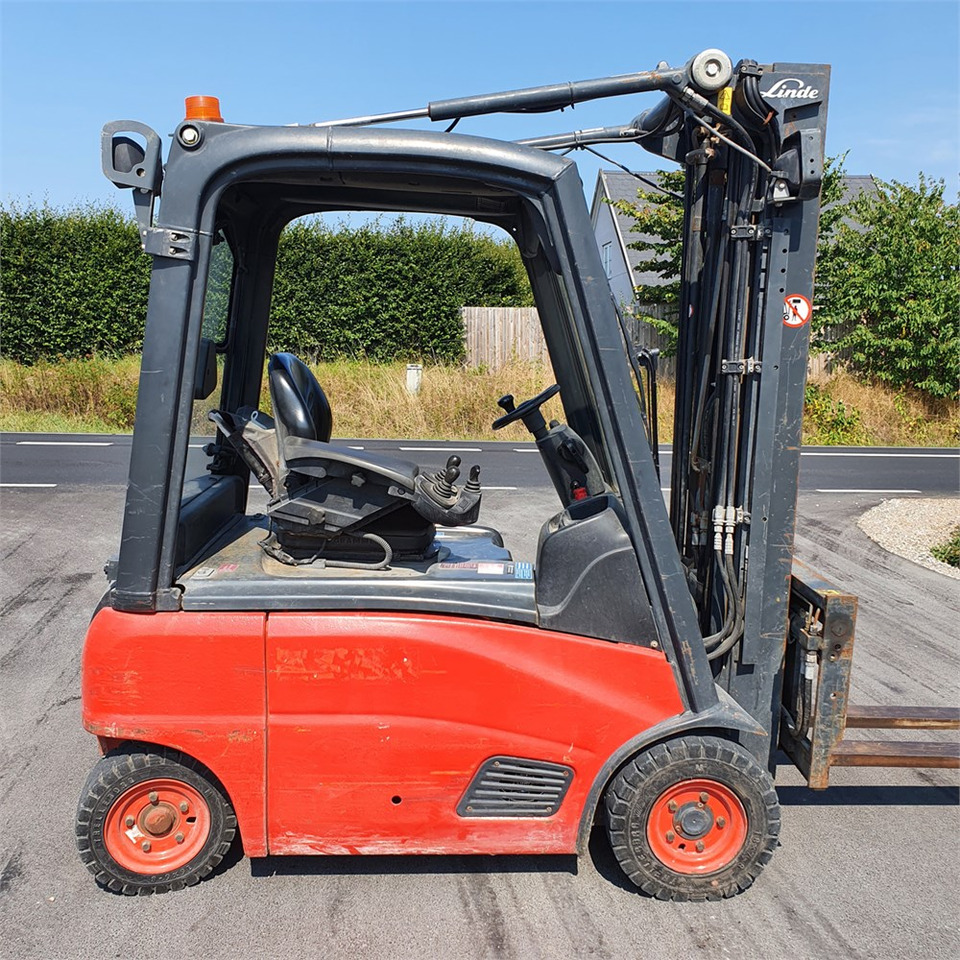 Linde H16 P-01 - Heftruck: afbeelding 3 Linde H16 P-01 - Heftruck: afbeelding 3