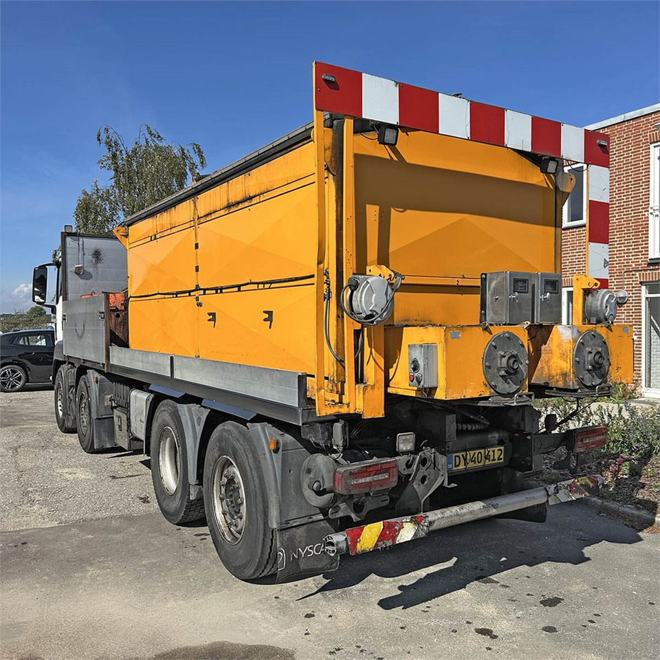 MAN TG 35. 8x2-6 BL - Vrachtwagen met open laadbak, Bitumen sprayer: afbeelding 4 MAN TG 35. 8x2-6 BL - Vrachtwagen met open laadbak, Bitumen sprayer: afbeelding 4