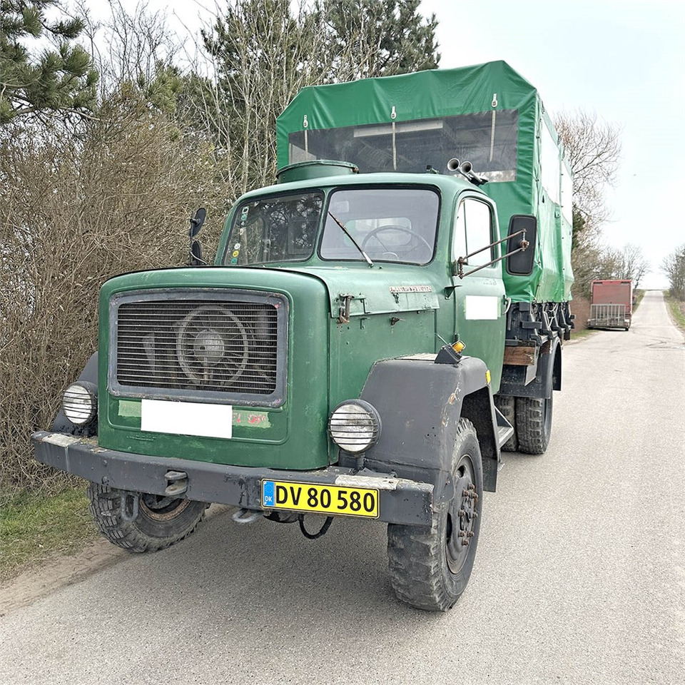 Magirus Deutz 125 A - Schuifzeilen vrachtwagen: afbeelding 2 Magirus Deutz 125 A - Schuifzeilen vrachtwagen: afbeelding 2