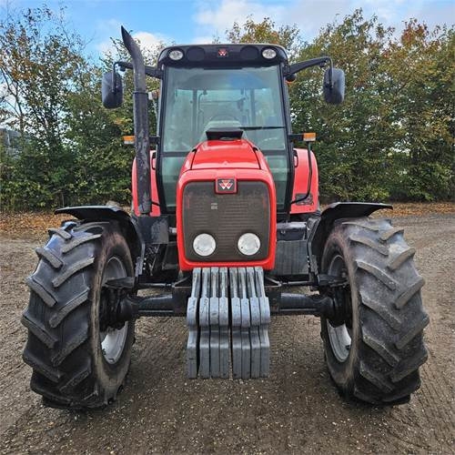 Massey Ferguson 5465 - Tractor: afbeelding 4 Massey Ferguson 5465 - Tractor: afbeelding 4