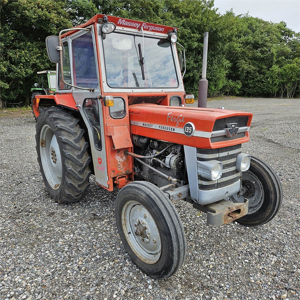 Massey Ferguson MF135 - Tractor: afbeelding 1 Massey Ferguson MF135 - Tractor: afbeelding 1