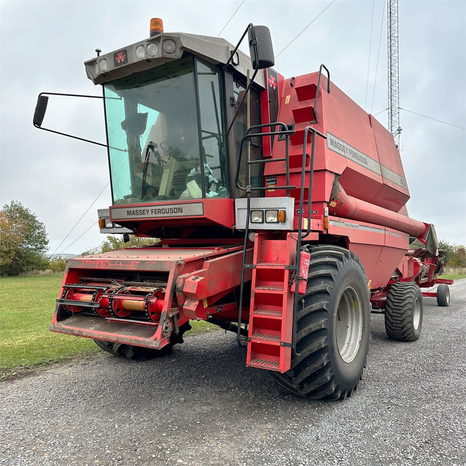 Massey Ferguson MF40 - Oogstmachine: afbeelding 3 Massey Ferguson MF40 - Oogstmachine: afbeelding 3