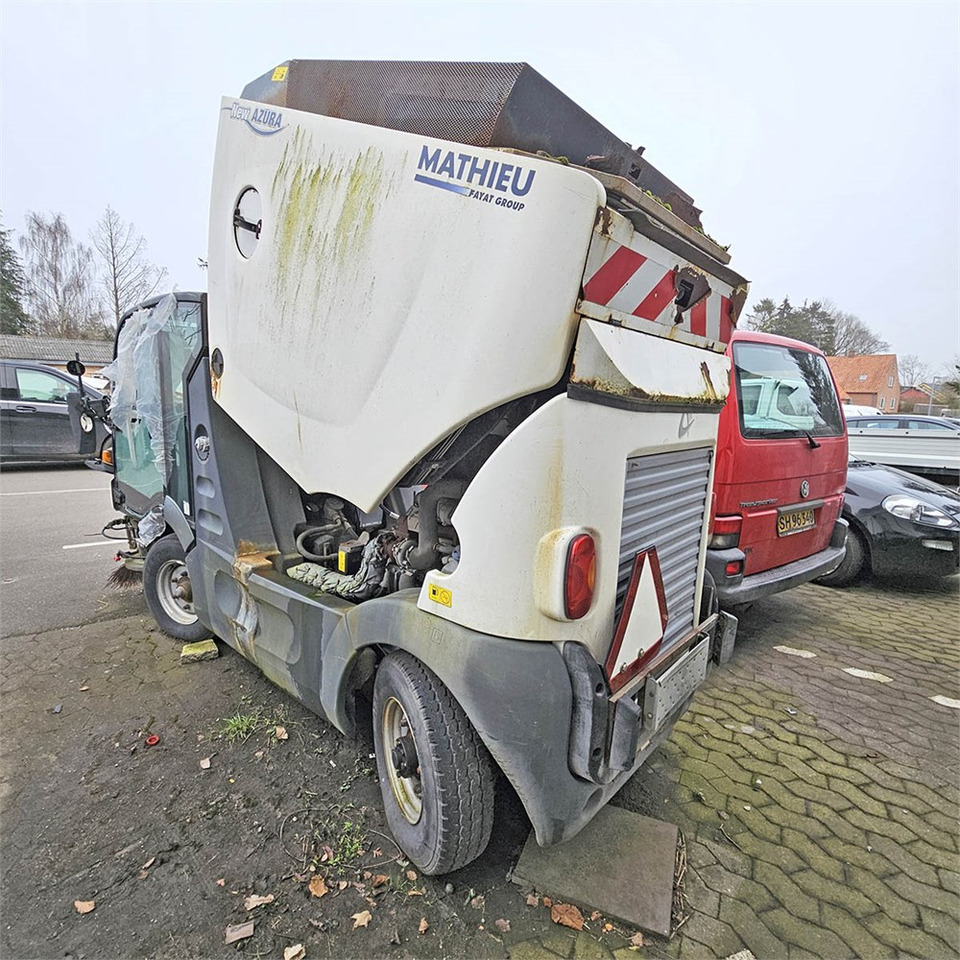 Mathieu Azura - Veegwagen: afbeelding 3 Mathieu Azura - Veegwagen: afbeelding 3