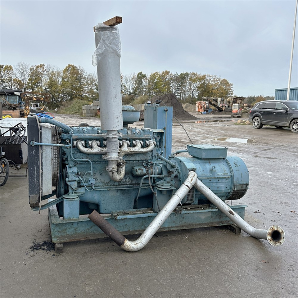 Mercedes emergency power generator C4 - Industrie generator: afbeelding 1 Mercedes emergency power generator C4 - Industrie generator: afbeelding 1