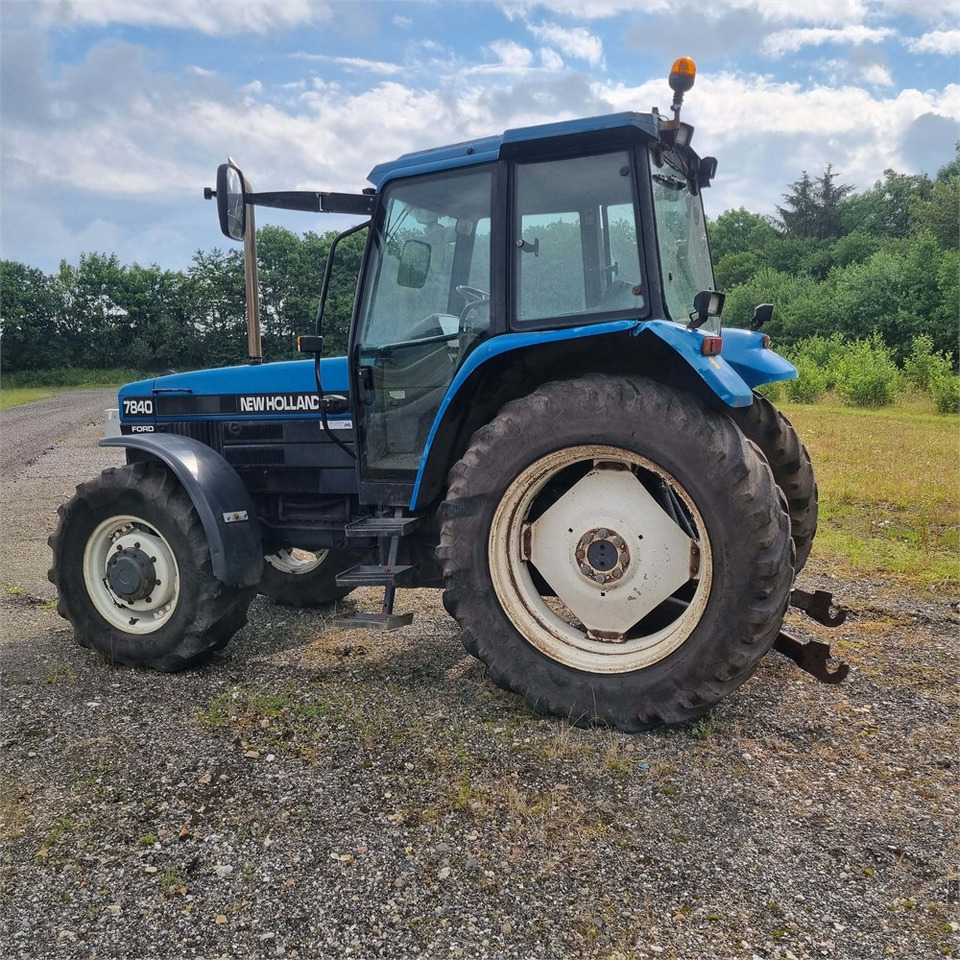 New Holland 7840 - Tractor: afbeelding 4 New Holland 7840 - Tractor: afbeelding 4