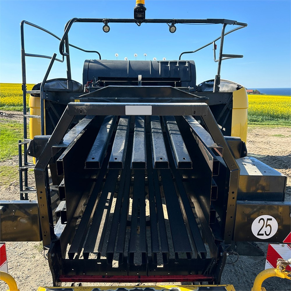 New Holland Bigbaler 1290 Plus - Hooi-/ Voedermachine: afbeelding 5 New Holland Bigbaler 1290 Plus - Hooi-/ Voedermachine: afbeelding 5