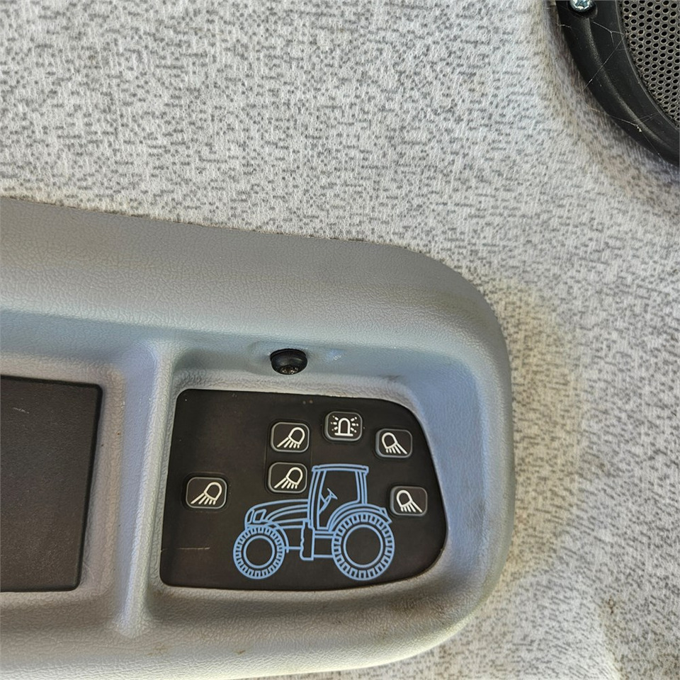 Tractor New Holland T7.235 Power Command: afbeelding 27