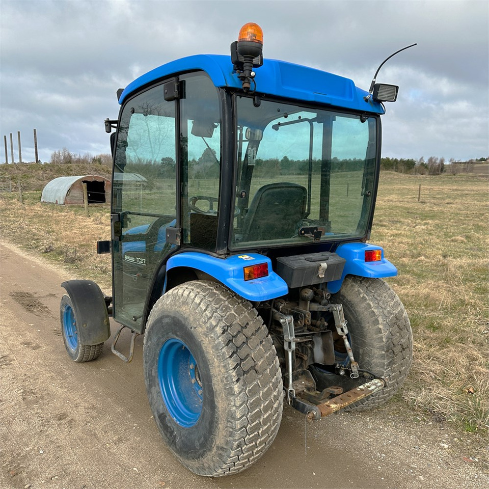 New Holland TC27D - Gemeentelijke tractor: afbeelding 4 New Holland TC27D - Gemeentelijke tractor: afbeelding 4