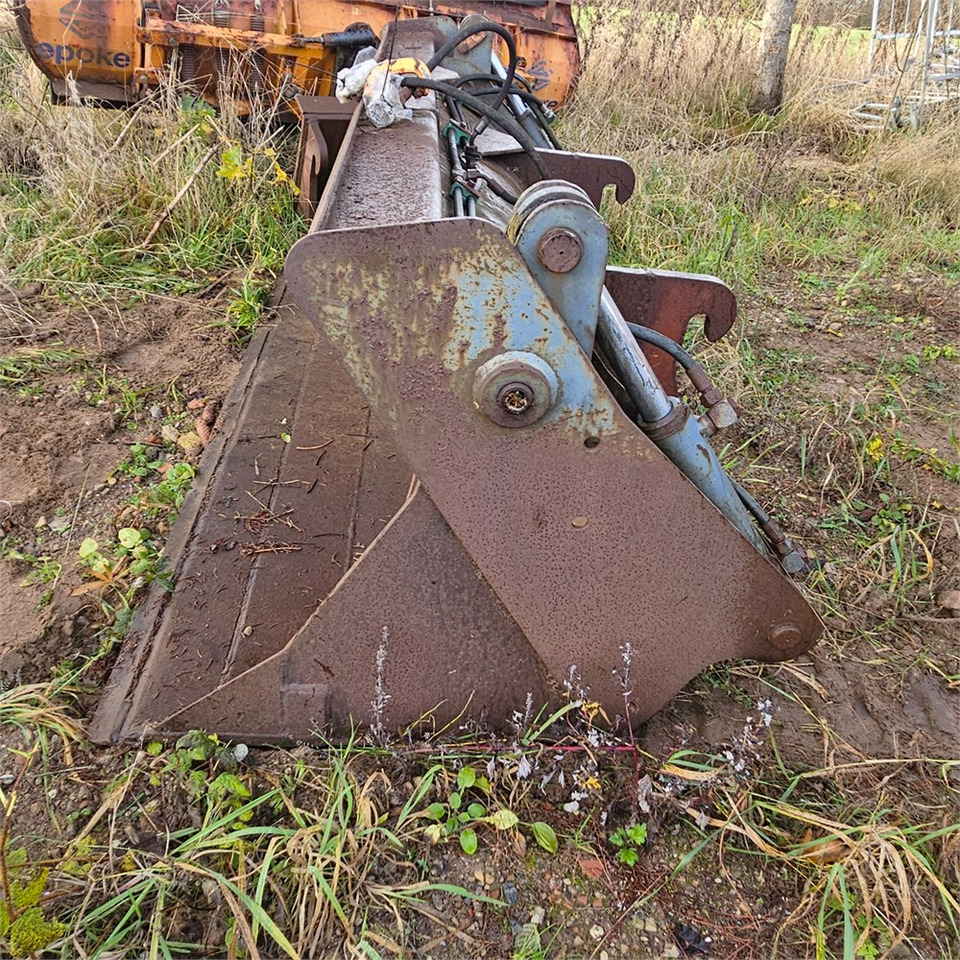 O&K L 9 - Voorladerbak: afbeelding 2 O&K L 9 - Voorladerbak: afbeelding 2