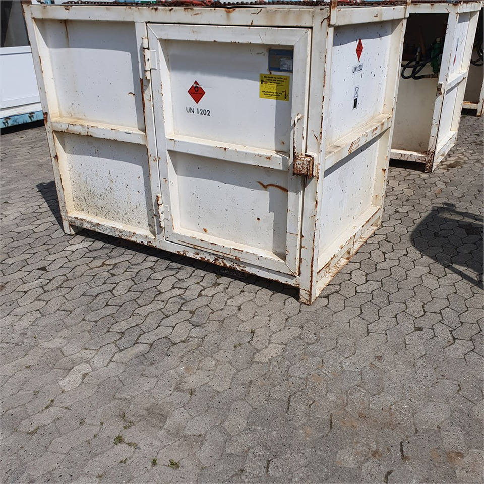 Roug A/S 2000 liter - Opslagtank: afbeelding 1 Roug A/S 2000 liter - Opslagtank: afbeelding 1