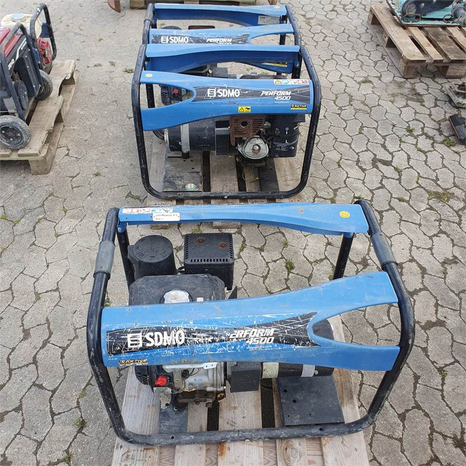 SDMO 4500 - Industrie generator: afbeelding 1 SDMO 4500 - Industrie generator: afbeelding 1