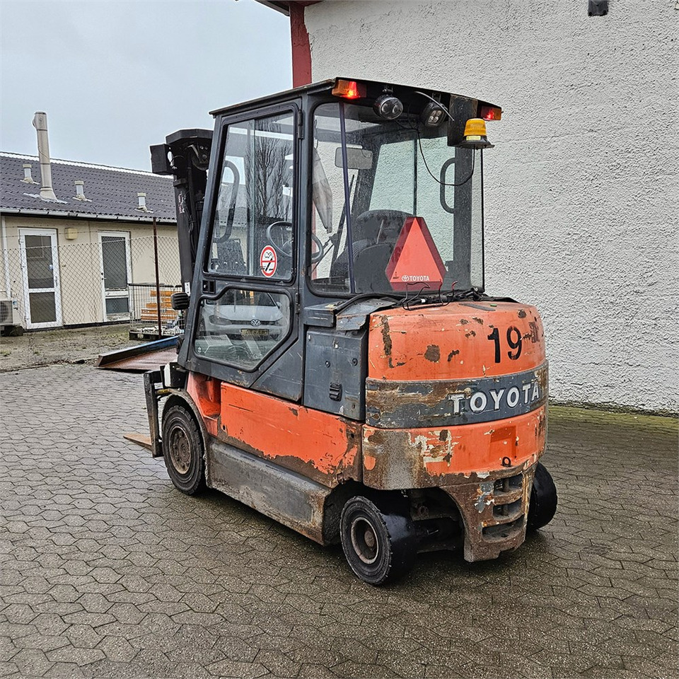 Toyota 7FBMF30 - Heftruck: afbeelding 5 Toyota 7FBMF30 - Heftruck: afbeelding 5