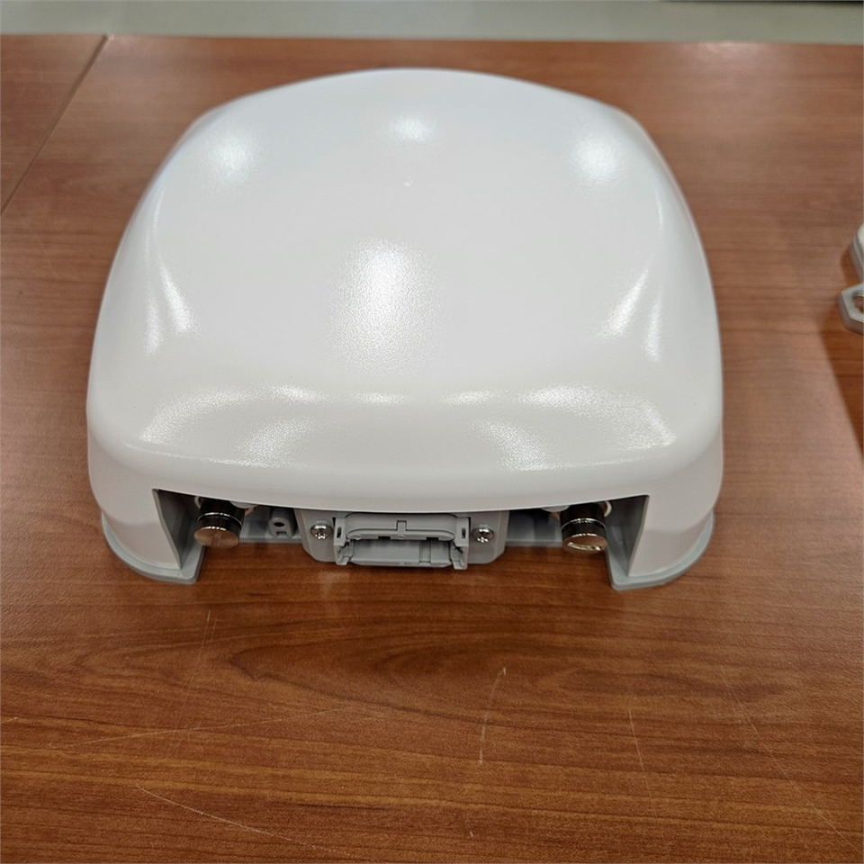 Trimble Nav-900 III receiver and controller type: 48036776 - Tractor: afbeelding 3 Trimble Nav-900 III receiver and controller type: 48036776 - Tractor: afbeelding 3