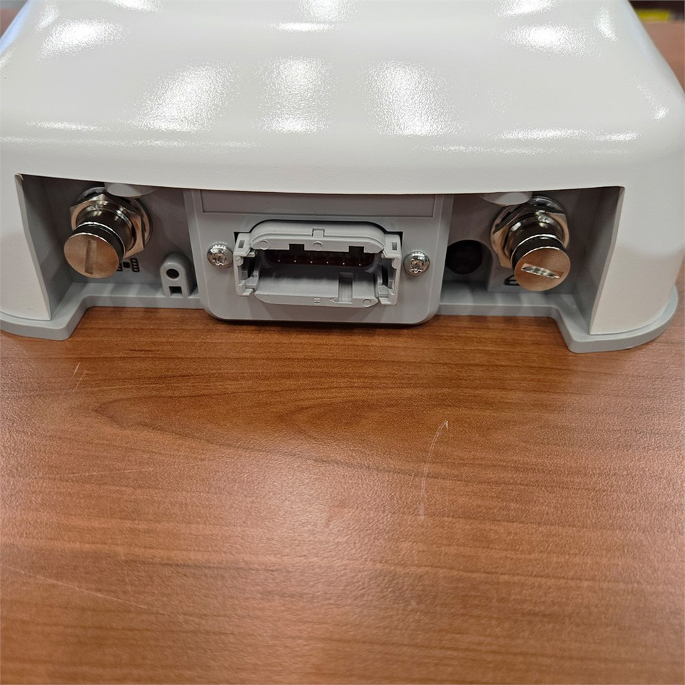 Trimble Nav-900 III receiver and controller type: 48036776 - Tractor: afbeelding 4 Trimble Nav-900 III receiver and controller type: 48036776 - Tractor: afbeelding 4