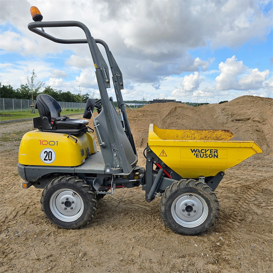 Wacker Neuson 1001 - Kiepwagen met knikbesturing: afbeelding 1 Wacker Neuson 1001 - Kiepwagen met knikbesturing: afbeelding 1