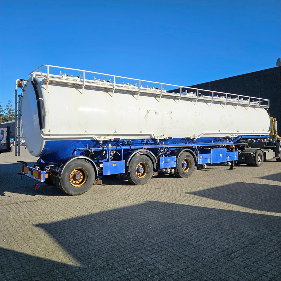 Welgro 97WSL43-32 Food tank 58m3 - Tankoplegger: afbeelding 3 Welgro 97WSL43-32 Food tank 58m3 - Tankoplegger: afbeelding 3