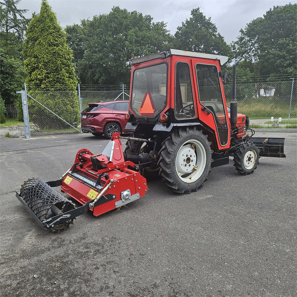 Yanmar 226 D - Gemeentelijke tractor: afbeelding 2 Yanmar 226 D - Gemeentelijke tractor: afbeelding 2