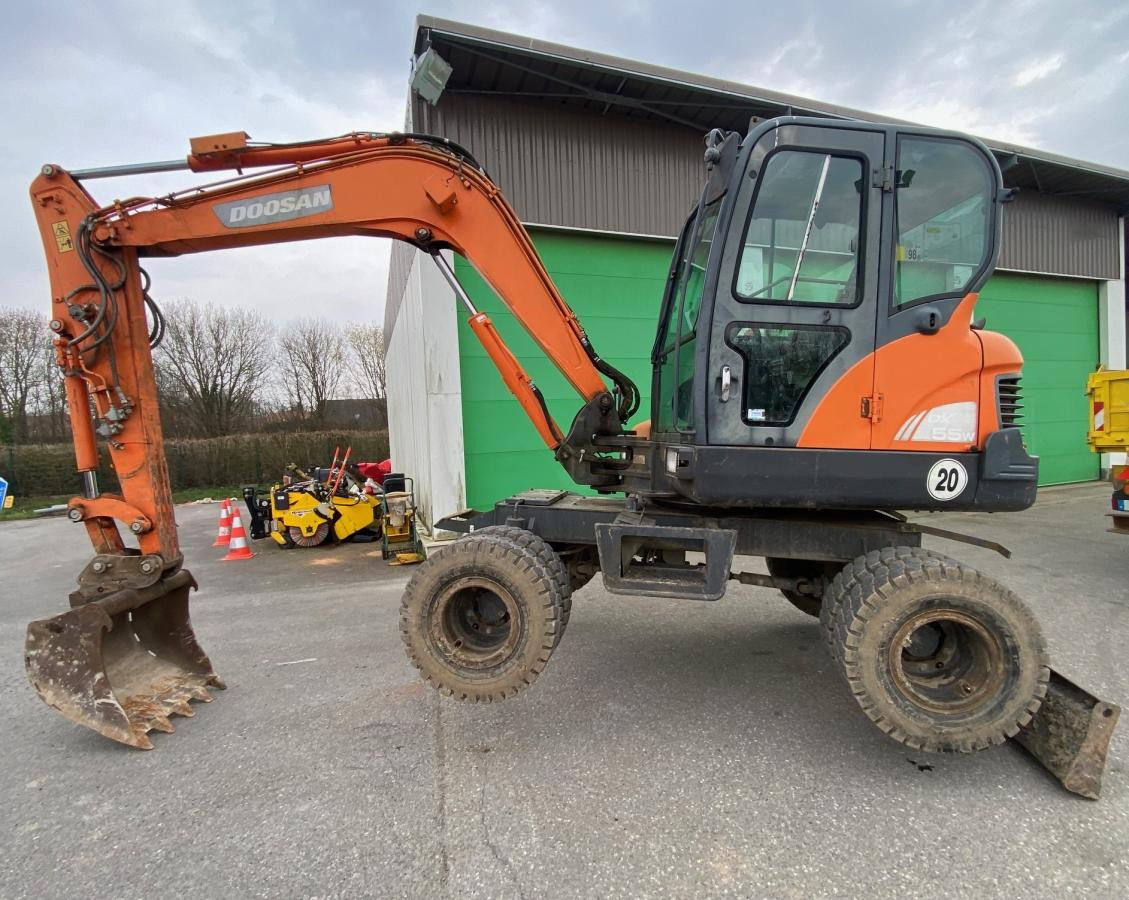 Doosan DX 55W - Mobiele graafmachine: afbeelding 4 Doosan DX 55W - Mobiele graafmachine: afbeelding 4