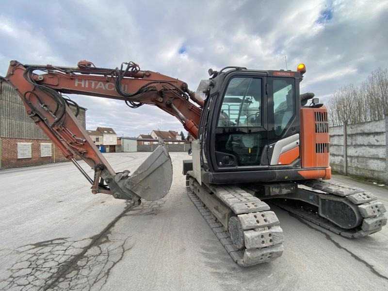 HITACHI ZX 135US-7 - Rupsgraafmachine: afbeelding 1 HITACHI ZX 135US-7 - Rupsgraafmachine: afbeelding 1