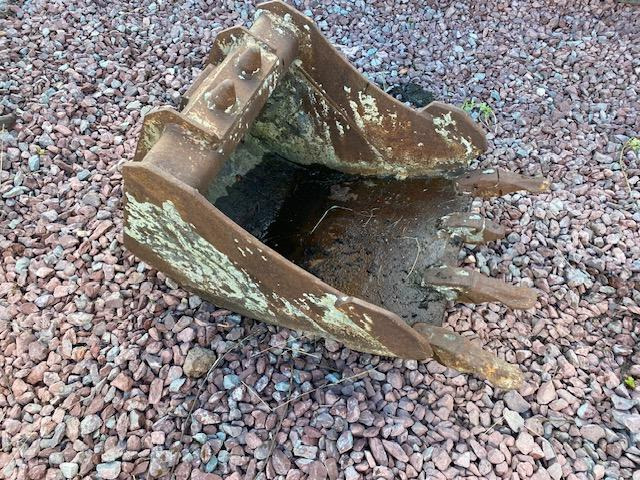 MECALAC 60CM & 40 CM - Graafbak: afbeelding 2 MECALAC 60CM & 40 CM - Graafbak: afbeelding 2