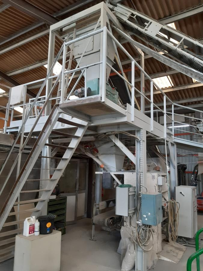 TECHNIPES ENSACHEUSE WEIGHER 400 - Bouwmaterieel: afbeelding 1 TECHNIPES ENSACHEUSE WEIGHER 400 - Bouwmaterieel: afbeelding 1