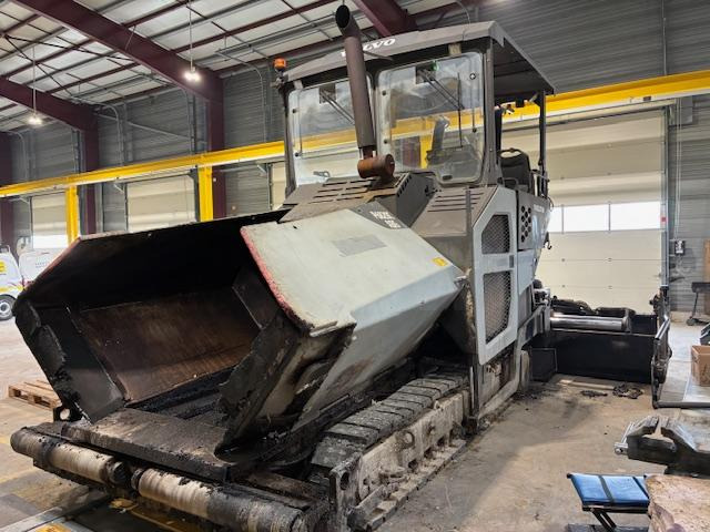 Volvo P6820C - Asfaltafwerkmachine: afbeelding 1 Volvo P6820C - Asfaltafwerkmachine: afbeelding 1