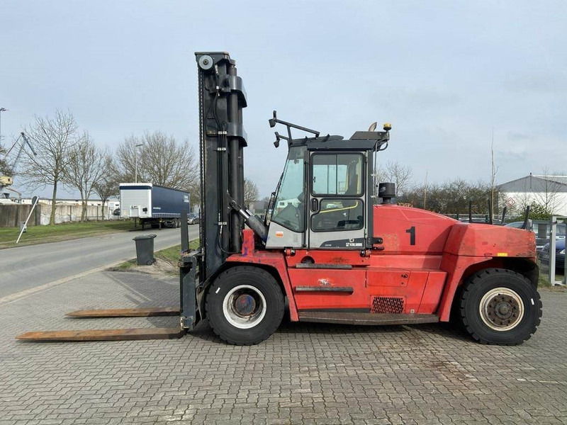 Kalmar DCE150-12 - Diesel heftruck: afbeelding 2 Kalmar DCE150-12 - Diesel heftruck: afbeelding 2