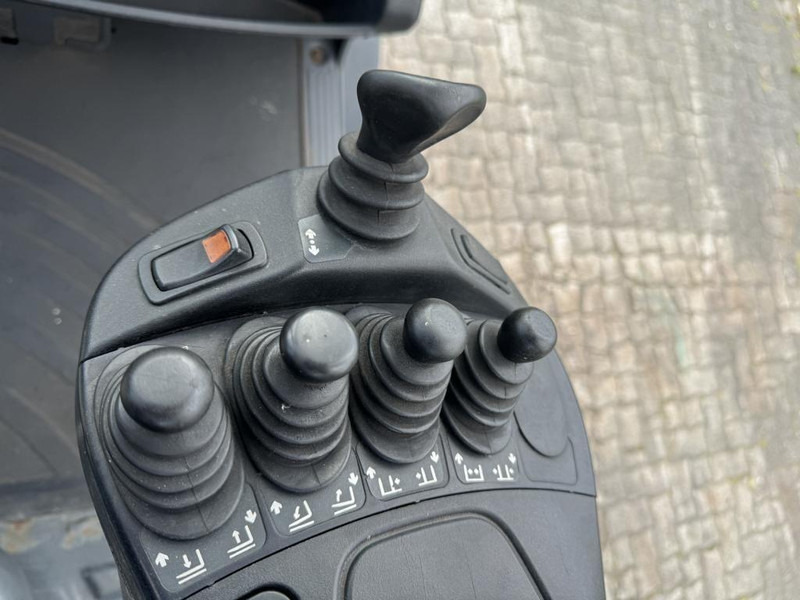 Diesel heftruck Linde H30D-02: afbeelding 10 Diesel heftruck Linde H30D-02: afbeelding 10