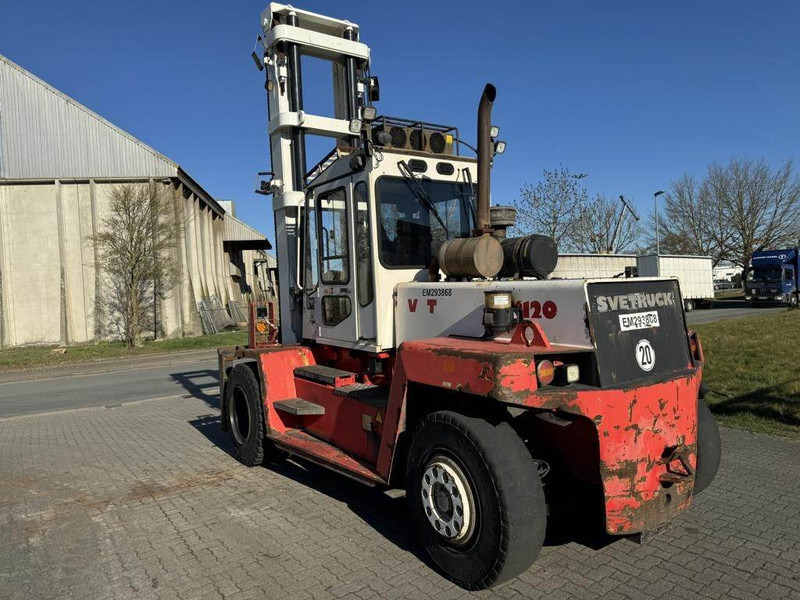 Svetruck 13.6-120-32 - Diesel heftruck: afbeelding 2 Svetruck 13.6-120-32 - Diesel heftruck: afbeelding 2