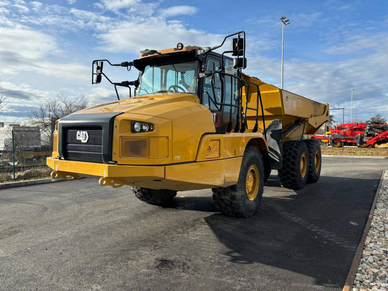 CAT 730 - Kiepwagen met knikbesturing: afbeelding 1 CAT 730 - Kiepwagen met knikbesturing: afbeelding 1