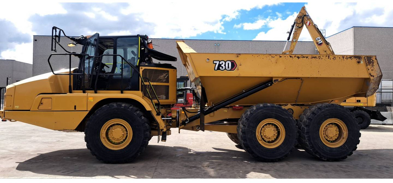CAT 730 - Kiepwagen met knikbesturing: afbeelding 2 CAT 730 - Kiepwagen met knikbesturing: afbeelding 2
