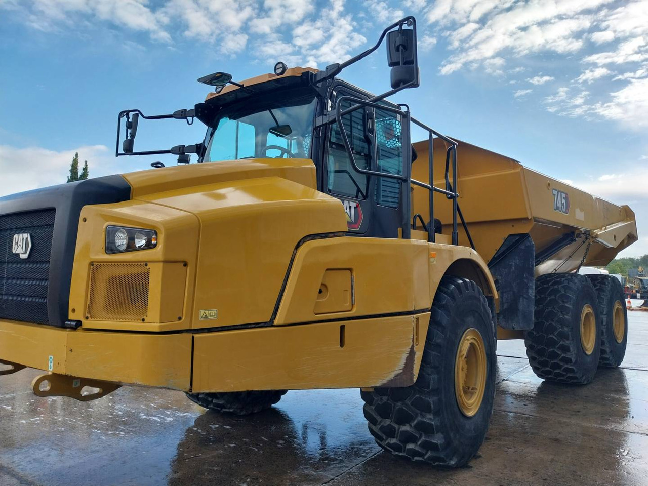 CAT 745 - Kiepwagen met knikbesturing: afbeelding 1 CAT 745 - Kiepwagen met knikbesturing: afbeelding 1