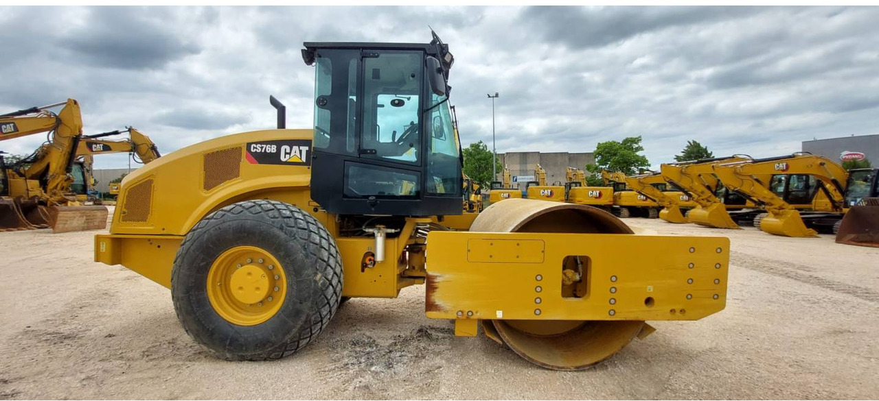 CAT CS76B 4F - Schapenpootwals/ Grondverdichter: afbeelding 2 CAT CS76B 4F - Schapenpootwals/ Grondverdichter: afbeelding 2