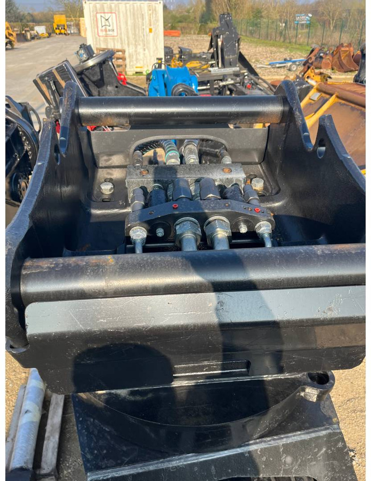 CAT HCS80 - Snelwissel voor Bouwmachine: afbeelding 1 CAT HCS80 - Snelwissel voor Bouwmachine: afbeelding 1