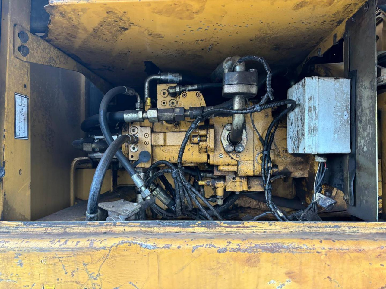 Mobiele graafmachine CAT M318C: afbeelding 18
