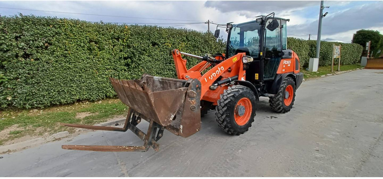 KUBOTA TRACTOR CORPORATION R065 - Wiellader: afbeelding 1 KUBOTA TRACTOR CORPORATION R065 - Wiellader: afbeelding 1