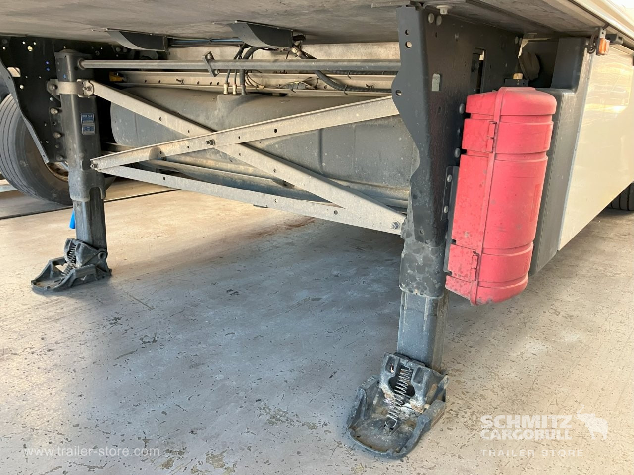 SCHMITZ Semiremolque Frigo Standard Double deck - Isotherm oplegger: afbeelding 4 SCHMITZ Semiremolque Frigo Standard Double deck - Isotherm oplegger: afbeelding 4