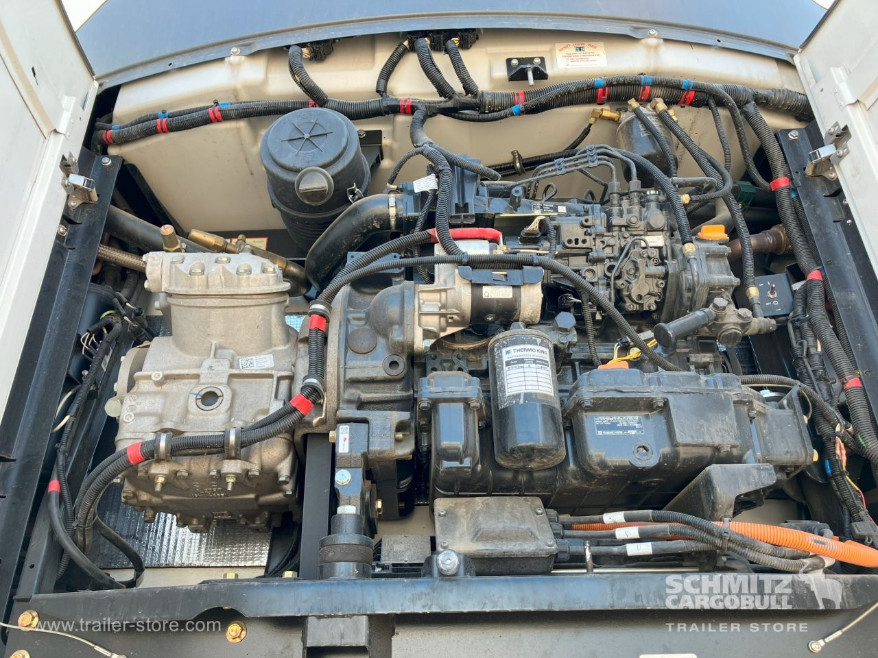 SCHMITZ Semiremolque Frigo Standard Double deck - Isotherm oplegger: afbeelding 5 SCHMITZ Semiremolque Frigo Standard Double deck - Isotherm oplegger: afbeelding 5