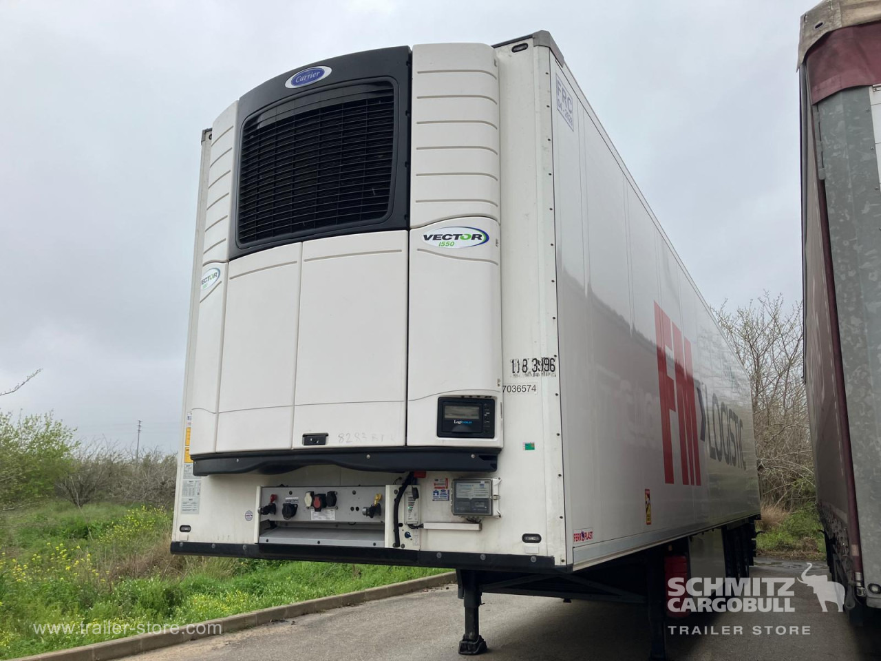 SCHMITZ Semiremolque Frigo Standard Double deck - Isotherm oplegger: afbeelding 1 SCHMITZ Semiremolque Frigo Standard Double deck - Isotherm oplegger: afbeelding 1