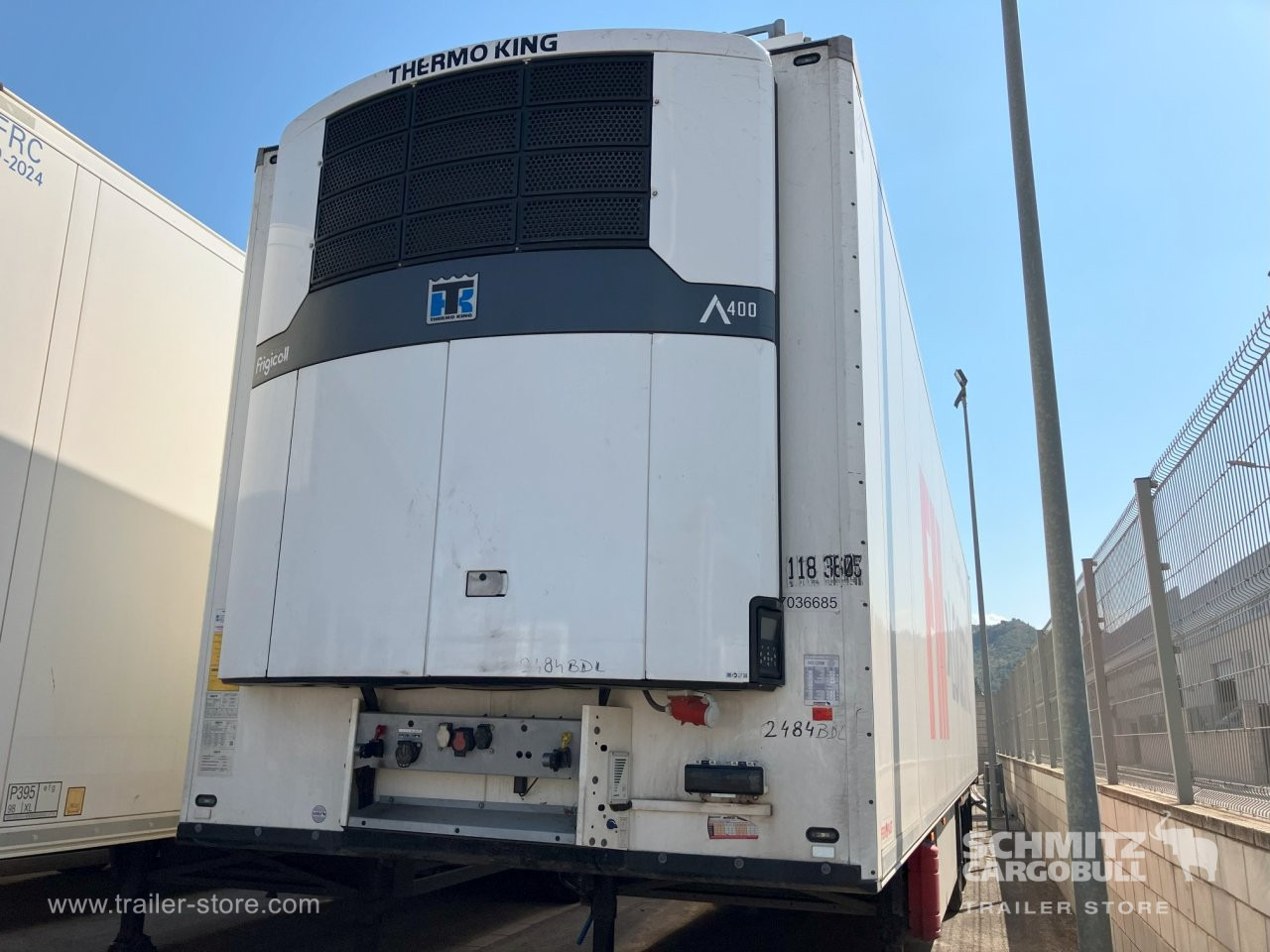 SCHMITZ Semiremolque Frigo Standard Double deck - Isotherm oplegger: afbeelding 1 SCHMITZ Semiremolque Frigo Standard Double deck - Isotherm oplegger: afbeelding 1