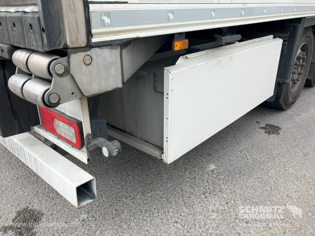 SCHMITZ Semiremolque Frigo Standard - Isotherm oplegger: afbeelding 2 SCHMITZ Semiremolque Frigo Standard - Isotherm oplegger: afbeelding 2