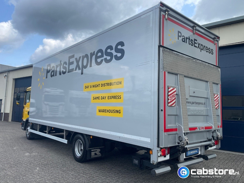 MAN TGL 12.180 4x2 Euro 6 Bakwagen MAN TGL 12.180 Bakwagen Euro 6 - Bouwjaar 2016 - Km 394.831 - Laadklep - Good condition - Bakwagen: afbeelding 3 MAN TGL 12.180 4x2 Euro 6 Bakwagen MAN TGL 12.180 Bakwagen Euro 6 - Bouwjaar 2016 - Km 394.831 - Laadklep - Good condition - Bakwagen: afbeelding 3