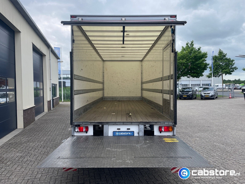 MAN TGL 12.180 4x2 Euro 6 Bakwagen MAN TGL 12.180 Bakwagen Euro 6 - Bouwjaar 2016 - Km 394.831 - Laadklep - Good condition - Bakwagen: afbeelding 5 MAN TGL 12.180 4x2 Euro 6 Bakwagen MAN TGL 12.180 Bakwagen Euro 6 - Bouwjaar 2016 - Km 394.831 - Laadklep - Good condition - Bakwagen: afbeelding 5
