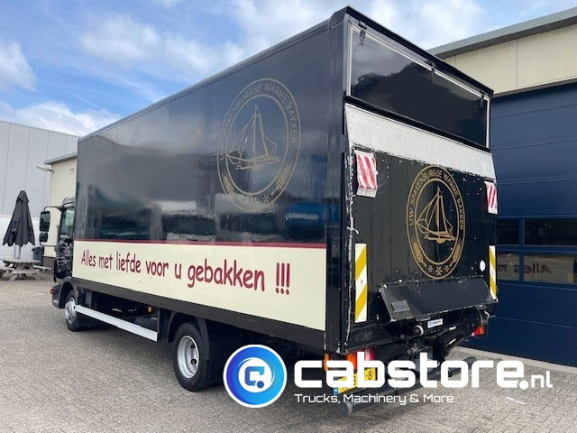 MAN TGL 8.180 4X2 BB Euro 5 - Handgeschakelde versnellingsbak - Laadklep - Bouwjaar 2010 - 3 zitplaatsen - Bakwagen: afbeelding 3 MAN TGL 8.180 4X2 BB Euro 5 - Handgeschakelde versnellingsbak - Laadklep - Bouwjaar 2010 - 3 zitplaatsen - Bakwagen: afbeelding 3