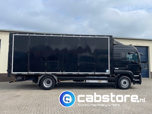 MAN TGS 18.360 4X2 BL Euro 4 - zijlader - Bouwjaar 2008 - Automaat - 2.000 kg laadklep - AHW koppeling - Bakwagen: afbeelding 4 MAN TGS 18.360 4X2 BL Euro 4 - zijlader - Bouwjaar 2008 - Automaat - 2.000 kg laadklep - AHW koppeling - Bakwagen: afbeelding 4
