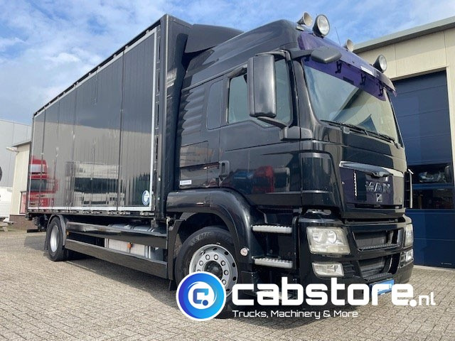 MAN TGS 18.360 4X2 BL Euro 4 - zijlader - Bouwjaar 2008 - Automaat - 2.000 kg laadklep - AHW koppeling - Bakwagen: afbeelding 1 MAN TGS 18.360 4X2 BL Euro 4 - zijlader - Bouwjaar 2008 - Automaat - 2.000 kg laadklep - AHW koppeling - Bakwagen: afbeelding 1