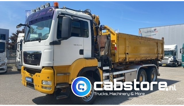 MAN TGS 26.440 6X6 BB EEV MAN TGS 26.440 Euro 5 EEV - 6X6 - Laadkraan - Kipper - Kabelsysteem - Bouwjaar 2010 - Km 657.509 - APK tot 22-11-2025 !! - Kipper vrachtwagen, Kraanwagen: afbeelding 2 MAN TGS 26.440 6X6 BB EEV MAN TGS 26.440 Euro 5 EEV - 6X6 - Laadkraan - Kipper - Kabelsysteem - Bouwjaar 2010 - Km 657.509 - APK tot 22-11-2025 !! - Kipper vrachtwagen, Kraanwagen: afbeelding 2
