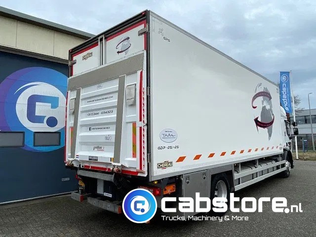 Renault D-19 Wide 4x2 Koelwagen D-19 Wide 4x2 Euro 6 Koelwagen - Kuhlkoffer - Frigo -Thermobox - Year 2015 - CHEREAU BOX - CARRIER Supra 850U - Koelwagen vrachtwagen: afbeelding 4 Renault D-19 Wide 4x2 Koelwagen D-19 Wide 4x2 Euro 6 Koelwagen - Kuhlkoffer - Frigo -Thermobox - Year 2015 - CHEREAU BOX - CARRIER Supra 850U - Koelwagen vrachtwagen: afbeelding 4