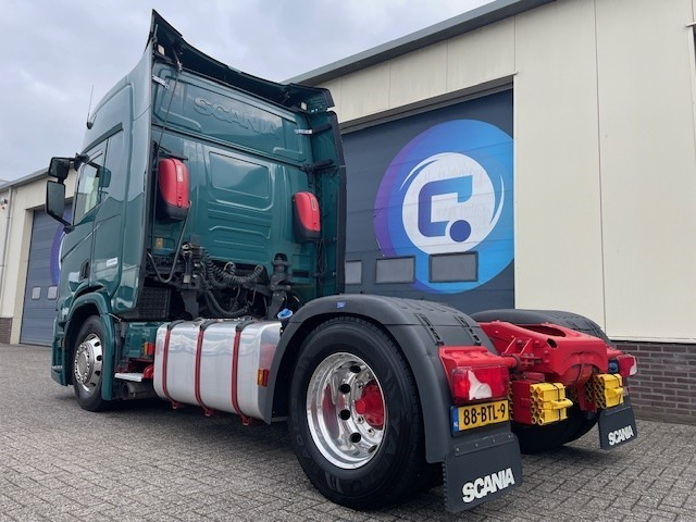 Scania R450 Scania R450 A4X2NA Euro 6 - RETARDER - Highline - Year 2017 - PTO prepared - Km 823.732 - Trekker: afbeelding 3 Scania R450 Scania R450 A4X2NA Euro 6 - RETARDER - Highline - Year 2017 - PTO prepared - Km 823.732 - Trekker: afbeelding 3